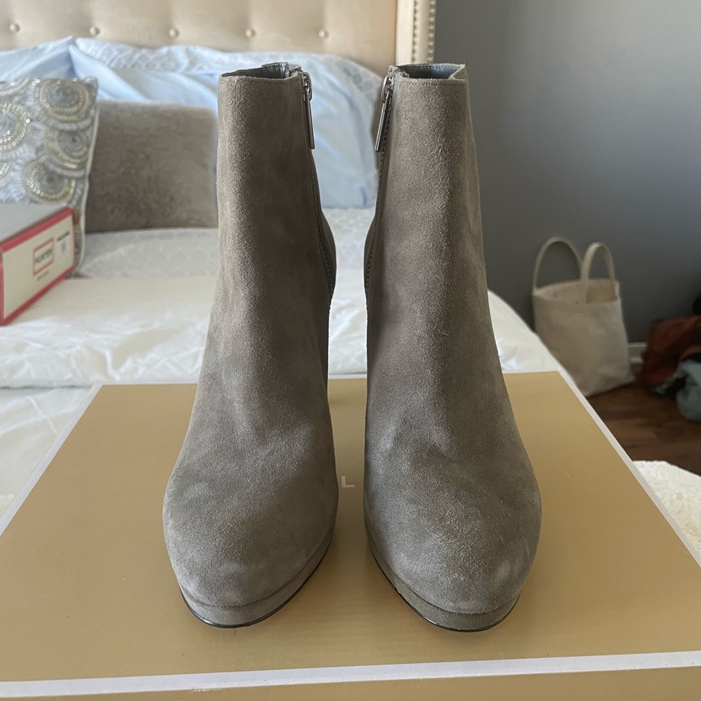 Michael Kors Heeled Boots